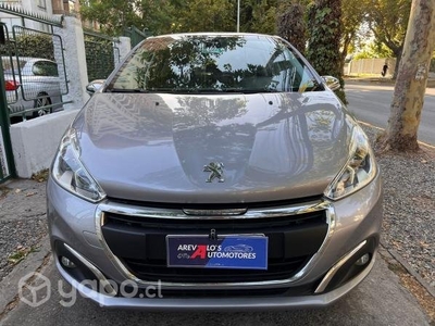 Peugeot 208 Signature 1.6 Diesel Año 2019