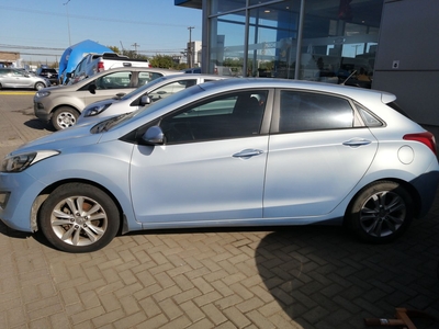 HYUNDAI I30 1.6 GLS AC 2AB ABS MT 5P 2013