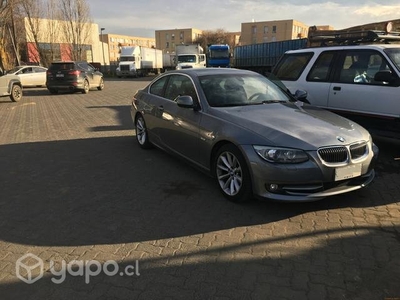 Bmw 325 coupe 2011