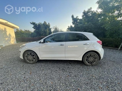 Kia río 5 sport 2021