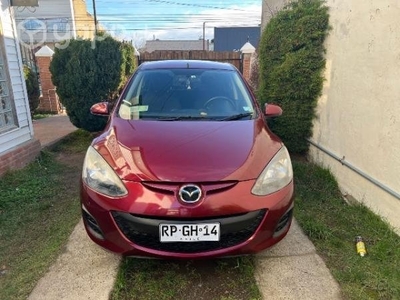 Mazda demio en buen estado