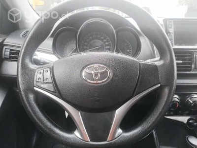 Toyota full. Automatico. Motor impecable