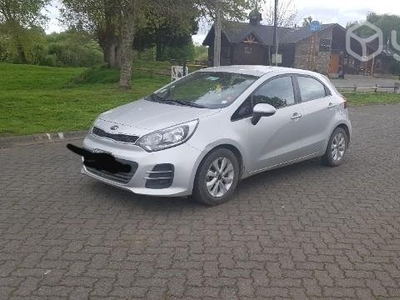 Vendo kia rio 5 en prenda