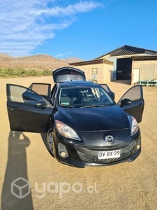 Mazda 3 hatchback 2012 por apuro