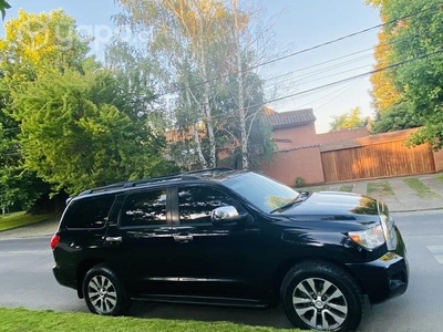 Toyota Sequoia 2013