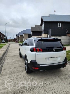 Peugeot 5008 de Lujo DIESEL