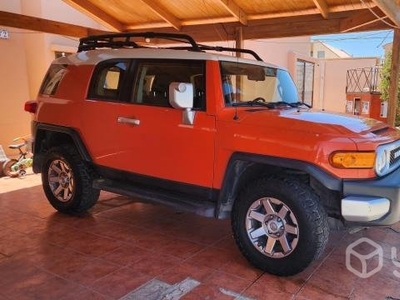 Toyota FJ Cruiser 2014, 85.000 kms