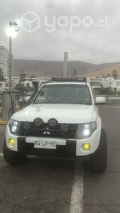 Mitsubishi pajero 2010