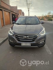 Hyundai Tucson versión full
