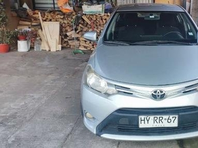 Toyota Yaris full 2016