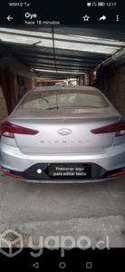 Hyundai elantra 2021.