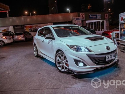 Mazdaspeed 3. Motor 2.3 turbo. 267 HP.