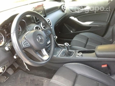 Mercedes benz A200