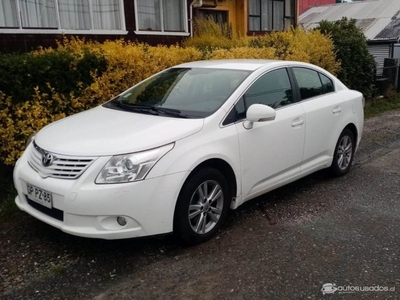 TOYOTA AVENSIS GLI 2.0 AUT 2012