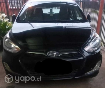 Hyundai accent 2012