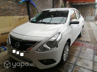Nissan versa 2019 impecable