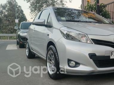 Toyota yaris 2014