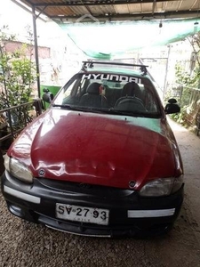 Vehículo Hyundai accent año 99 al día