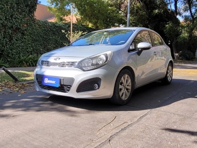 KIA RIO 5 SPORT 6MT 1.4 2014