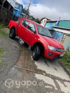 Camioneta Mitsubishi 2015 4x4