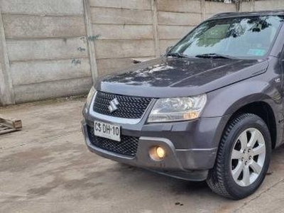 Suzuki grand nomade 2011 at4x4 3.2v6 full sunroof