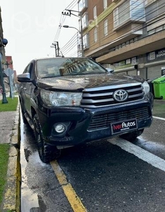 Toyota Hilux SR 2018
