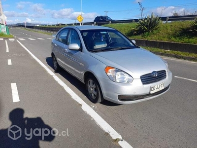 HYUNDAI ACCENT 2010 Full Equipo