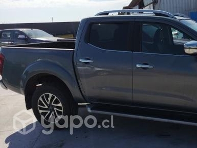 Nissan np300 2018 4x4 full equipo