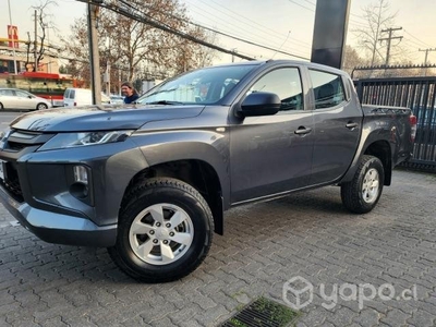 Mitsubishi l200 2021