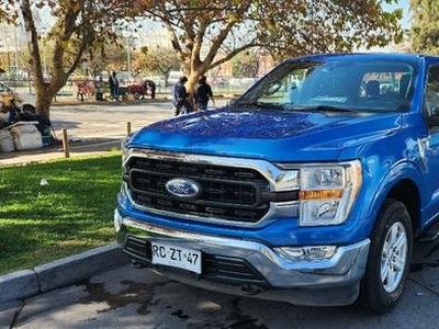 Camioneta ford modelo F150 3.3 xlt 2021 FACTURABLE