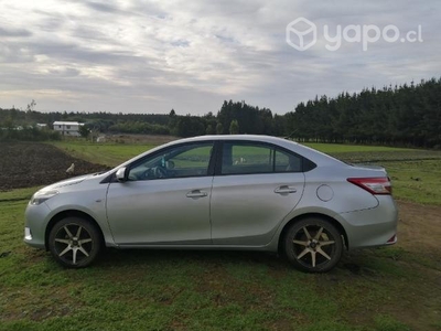 Toyota yaris 1.5 Automático 2014 excelente estado