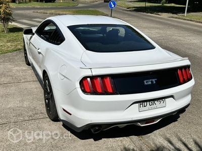 Mustang Gt 5.0 Deluxe