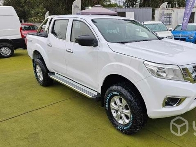 Nissan np300 2019 4x4 full equipo