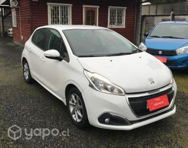 Peugeot 208 1.2 bencina 2017