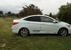 Vendo Hyundai Accent 2013
