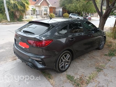 Kia Cerato5 Full Automático