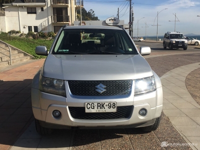 SUZUKI GRAND NOMADE 2.0 2010