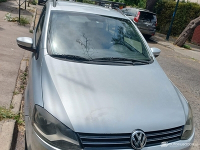 VOLKSWAGEN SURAN . 2011