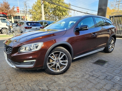 VOLVO V60 2.4 D4 DIESEL CROSS COUNTRY LIMITED AWD AT 5P 2016