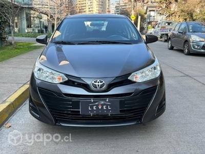 Toyota yaris único dueño 2019
