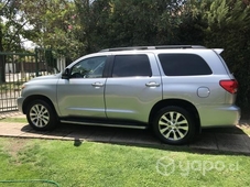 Toyota sequoia 2016