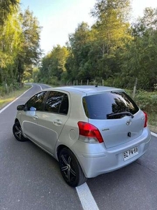 Yaris sport 2009 full