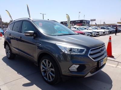 Ford Escape 2.0 Titanium Diesel 4x4 At 5p 2020 Usado en Macul