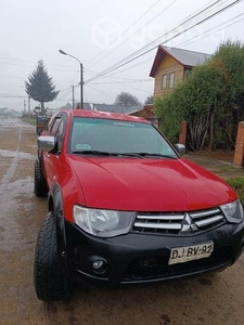 Camioneta Mitsubishi L200 Katana