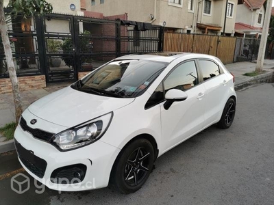 Kia motors rio 2015