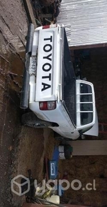 Toyota Hilux 2000