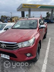 Toyota Hilux SR 2017 4x4
