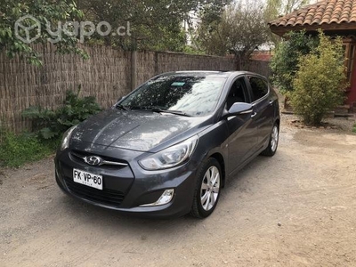 Hyundai accent 2013