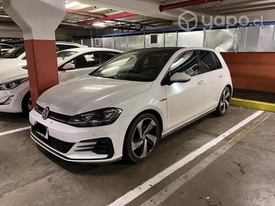 Volkswagen golf GTI 2021