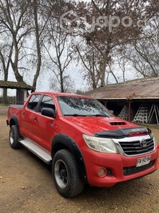 Toyota hilux 2013 4x2 full equipo